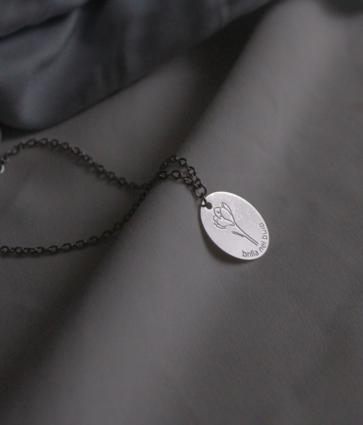 Collana Crocus - Brilla nel buio - Ottobre