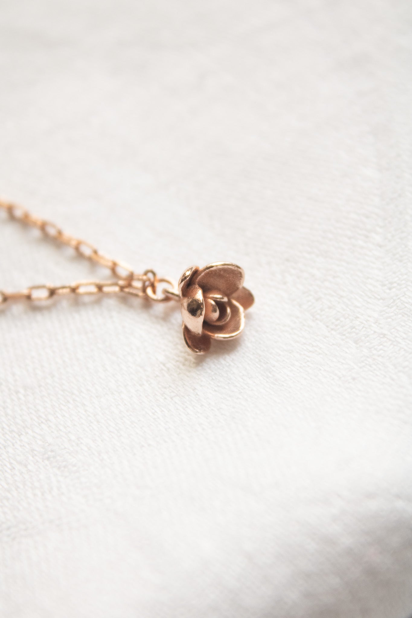 FINE SERIE: Collana Magnolia