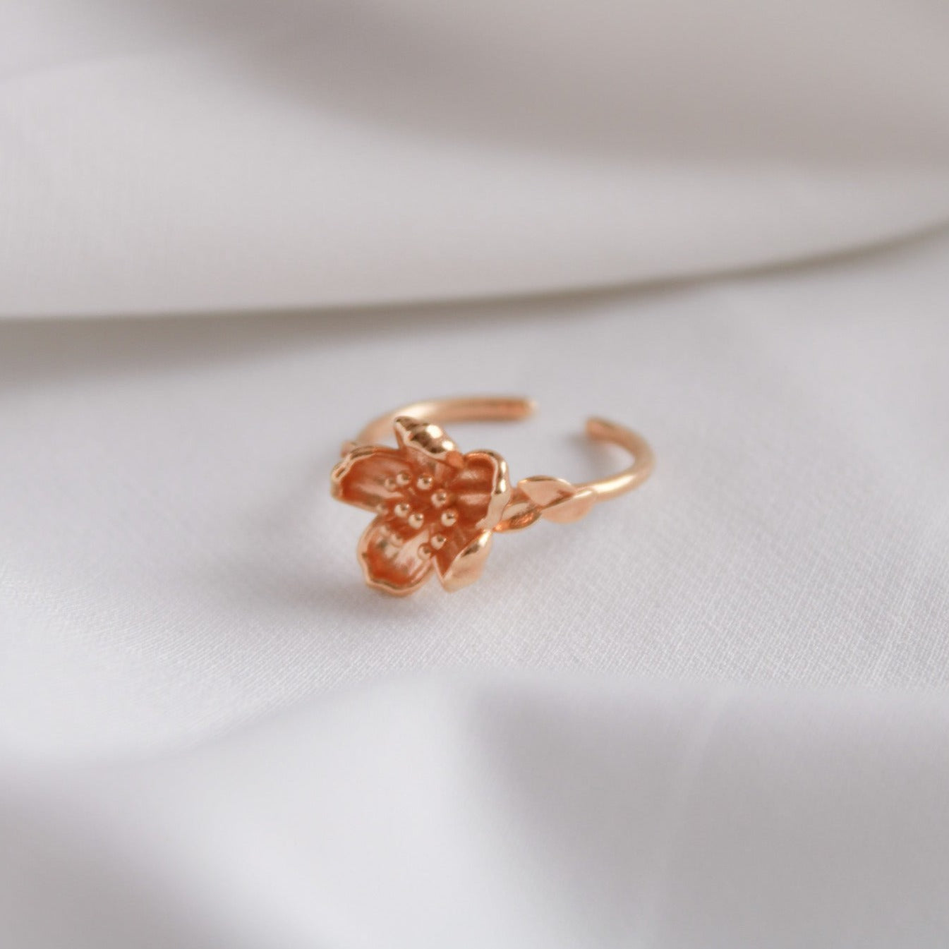 Anello Fior di Melo con foglioline