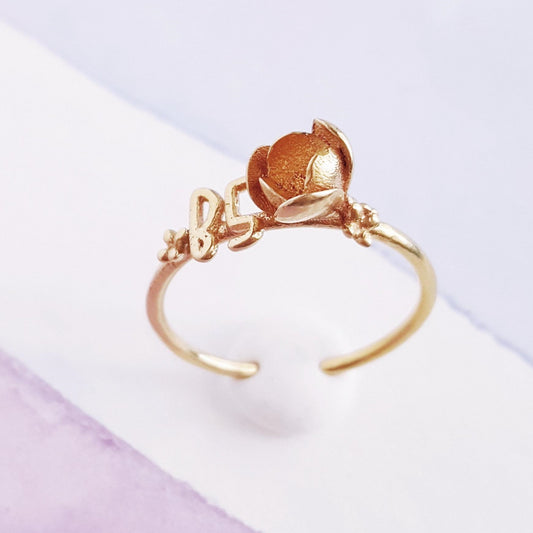 Anello personalizzato con iniziali e fiore in 3d